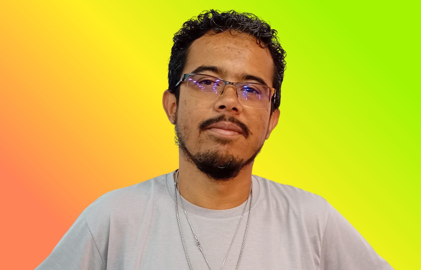 Alec Silva: teimosia, humor e caos criativo