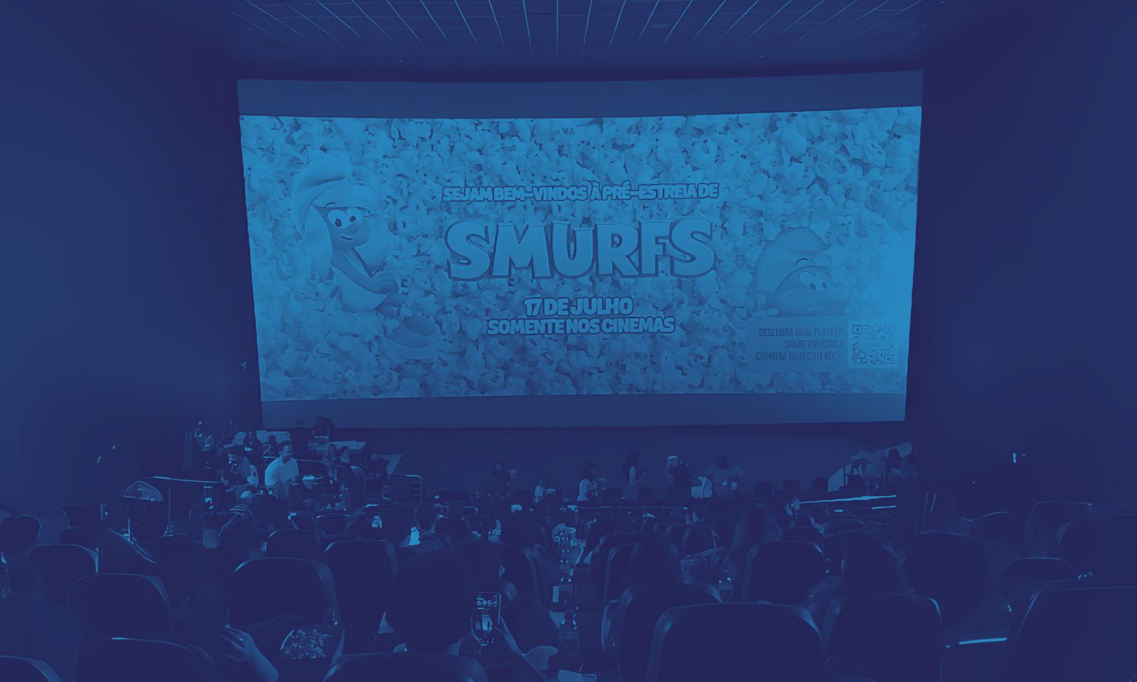 Smurfs voltam às telas: Lendari marca presença em pré-estreia exclusiva em São Paulo